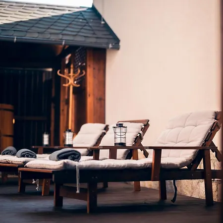 U Pekare - Jitravsky Dvorec Hotel