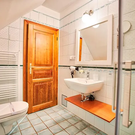 U Pekare - Jitravsky Dvorec Hotel *